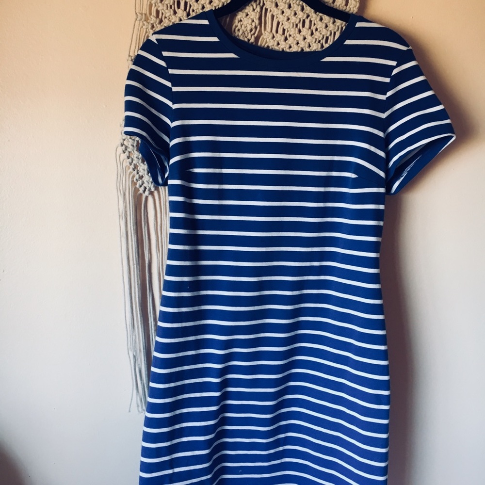 Simple stripe tee dress// Old Navy